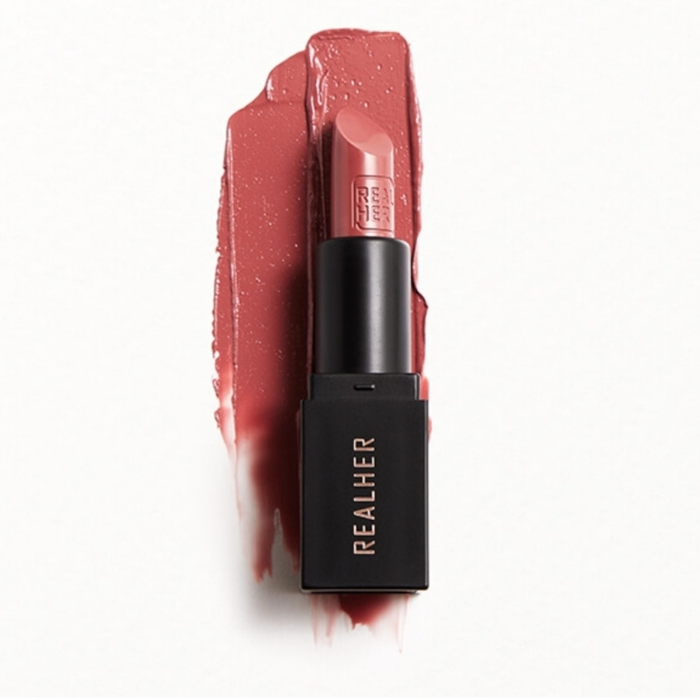 NIB REALHER

Moisturizing Lipstick in Girl Power